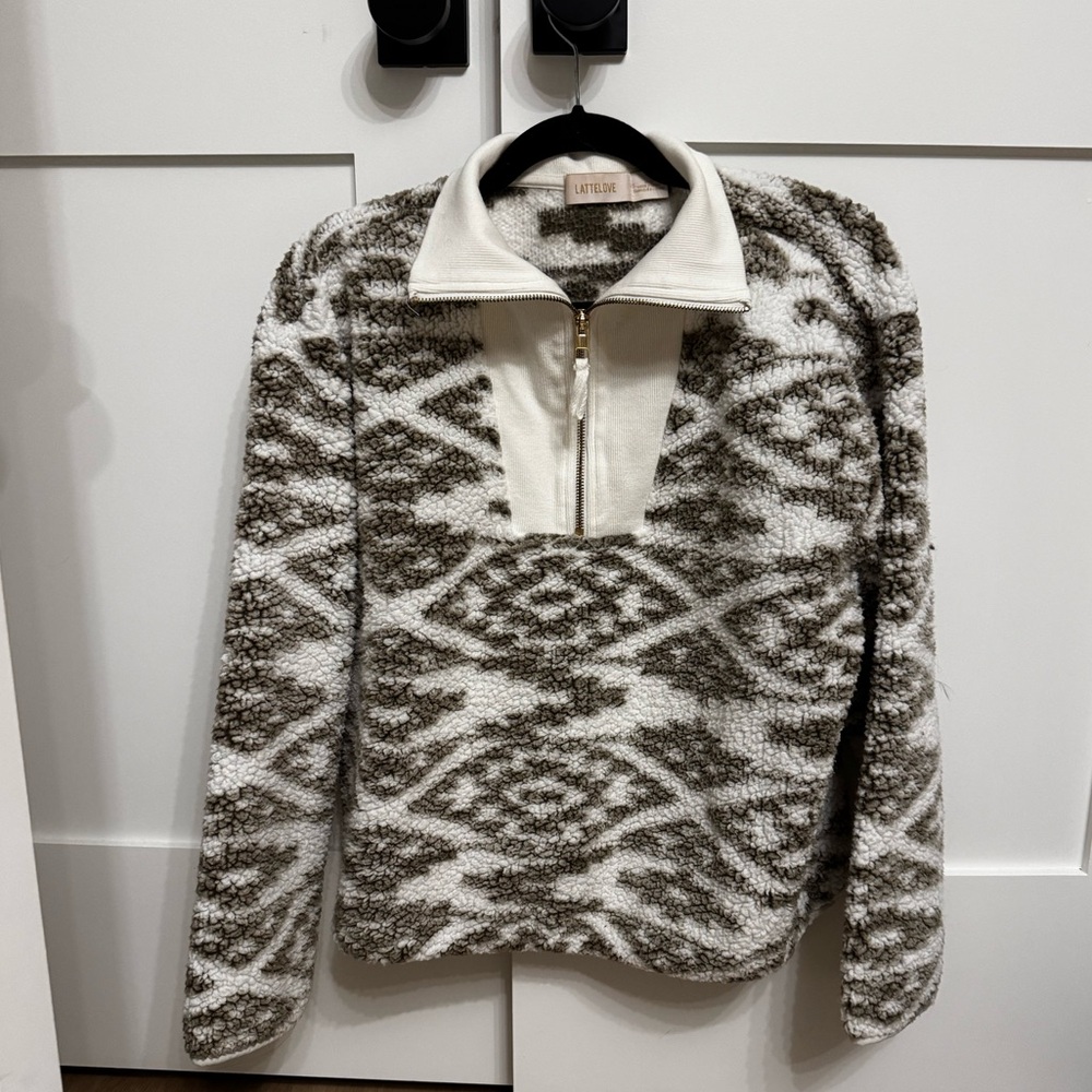 Cozy Patterned Half-Zip Sweater in Brown and Cream
